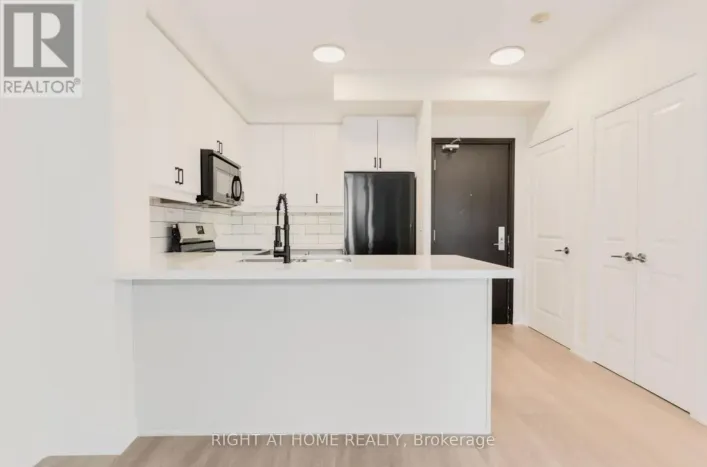 2010 - 70 ABSOLUTE AVENUE, Mississauga