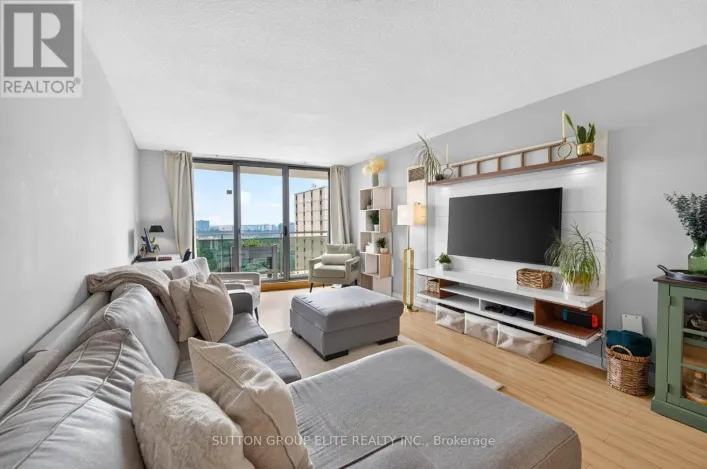 2010 - 820 BURNHAMTHORPE ROAD, Toronto