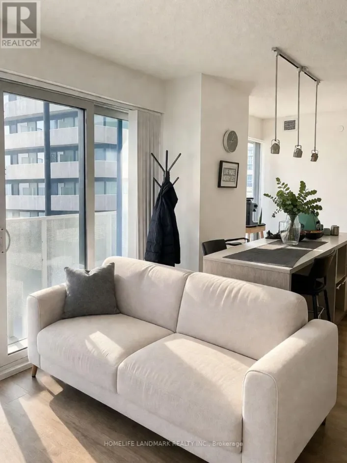 2010 - 88 HARBOUR STREET, Toronto