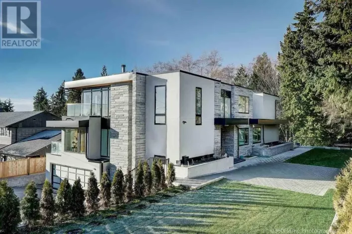 2010 QUEENS AVENUE, West Vancouver