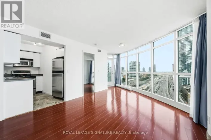 Apartment for sale: 2011 - 18 YONGE STREET, Toronto