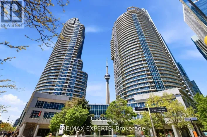 Apartment for rent: 2011 - 208 QUEENS QUAY W, Toronto