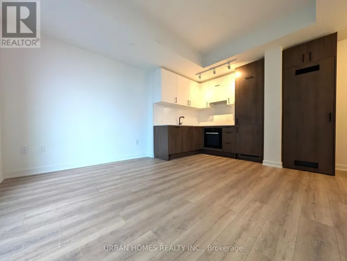 2012 - 1 QUARRINGTON LANE, Toronto