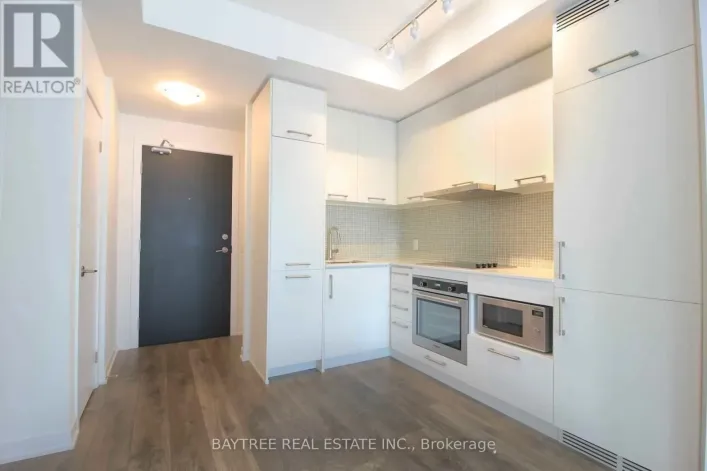 2015 - 87 PETER STREET, Toronto