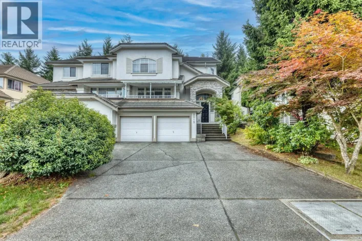 2015 PARKWAY BOULEVARD, Coquitlam
