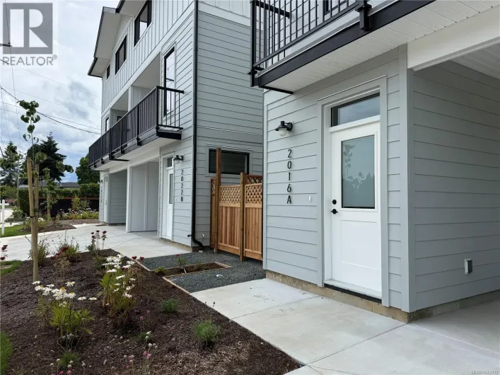 2016A Galerno Rd, Campbell River