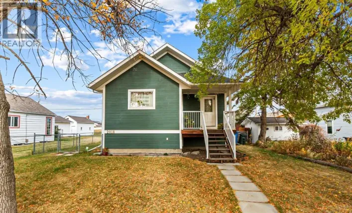 2018 24 Avenue, Didsbury