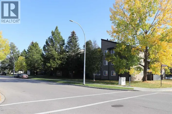 201A, 5611 10 Avenue, Edson