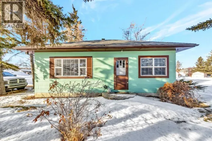 202 1 Street E, Lashburn