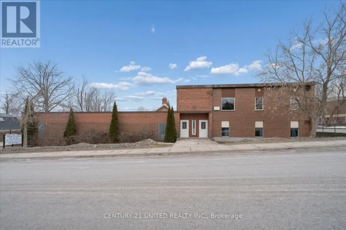 202 - 1027 WILLCOX STREET, Selwyn