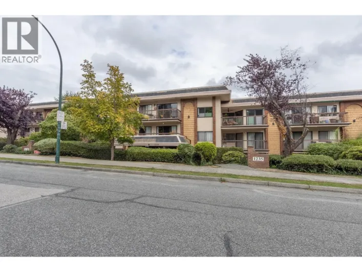 202 1235 15TH AVENUE, Vancouver