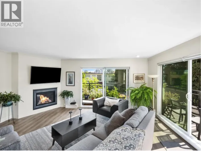 202 134 W 20TH STREET, North Vancouver