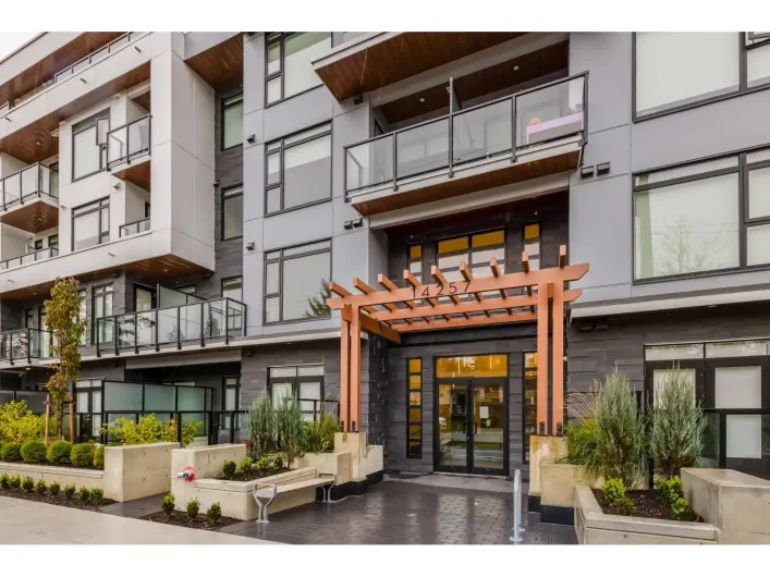 202 14257 103A AVENUE AVENUE, Surrey