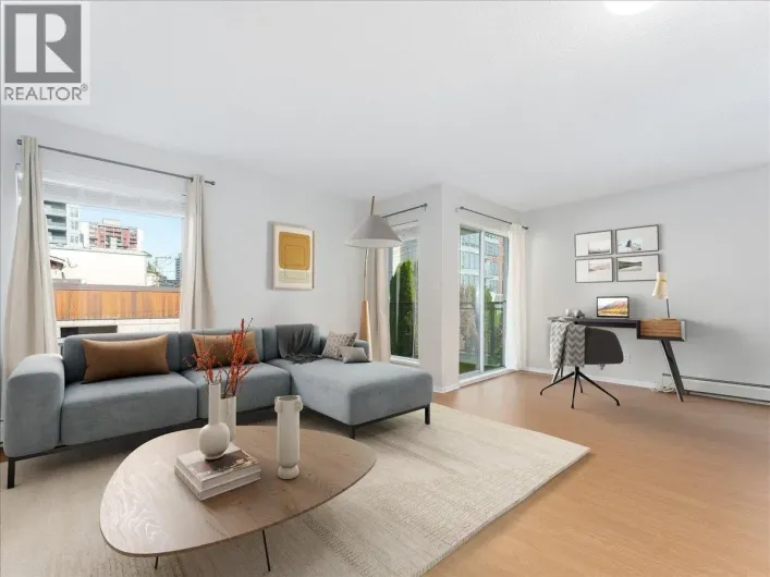 202 1550 CHESTERFIELD AVENUE, North Vancouver