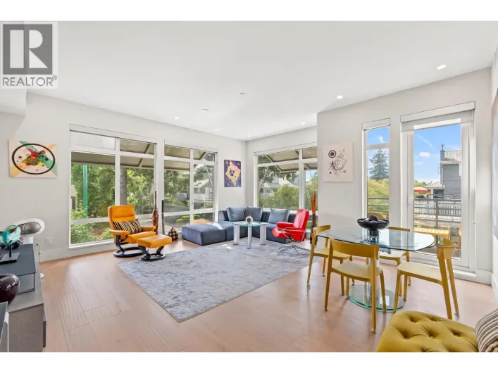 202 1591 BOWSER AVENUE, North Vancouver