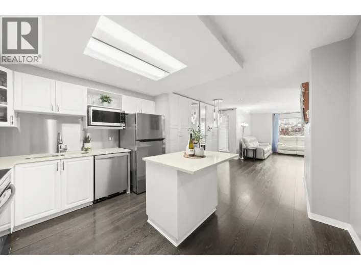 202 1650 GRANT AVENUE, Port Coquitlam