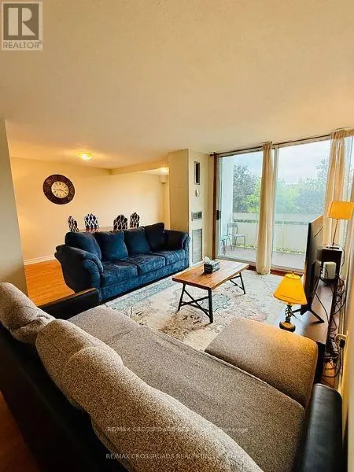 202 - 20 EDGECLIFF GOLFWAY, Toronto