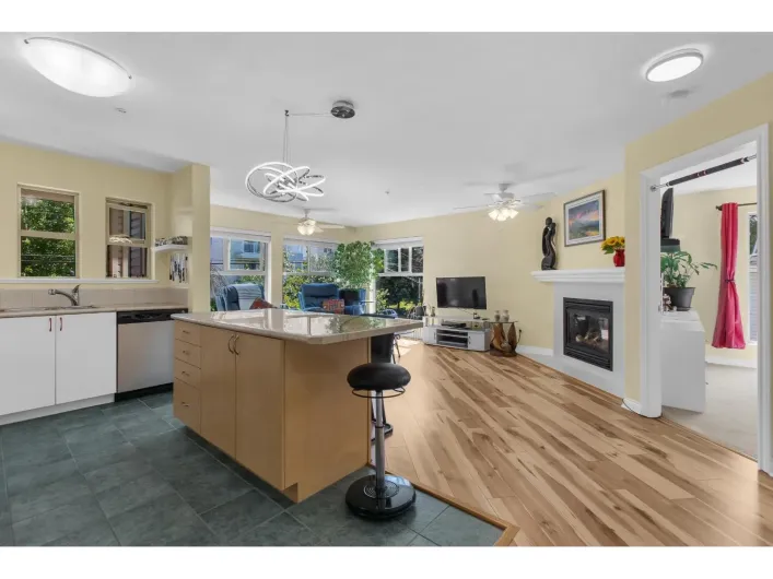 202 20237 54 AVENUE, Langley