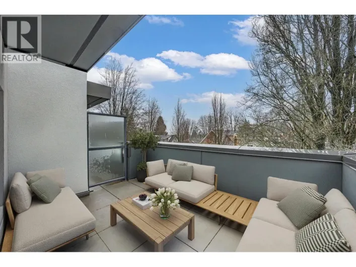 202 2075 E 1ST AVENUE, Vancouver