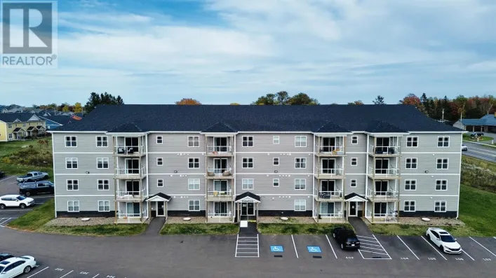 202 24 Gilbert Drive, East Royalty