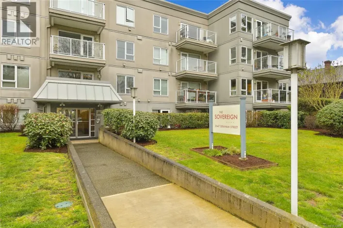 202 2647 Graham St, Victoria