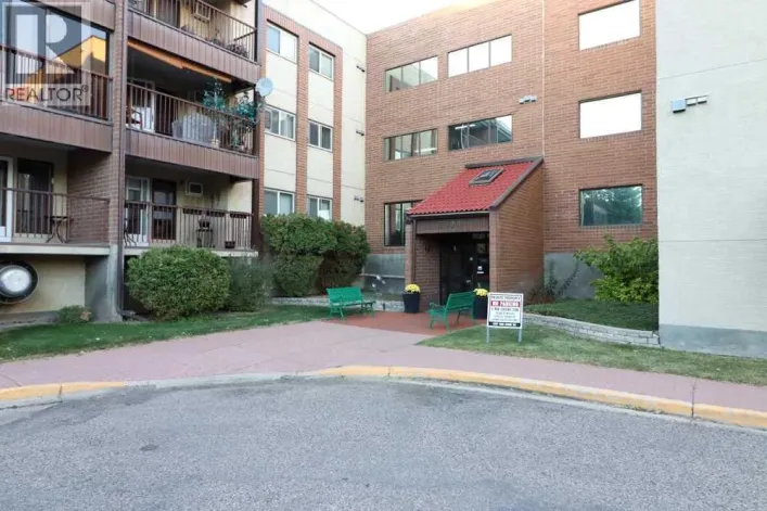 202, 3090 15 Avenue SE, Medicine Hat
