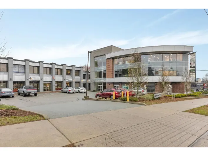 202 33119 SOUTH FRASER WAY, Abbotsford