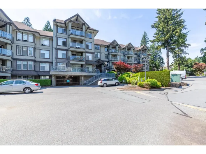 202 33318 E BOURQUIN CRESCENT, Abbotsford