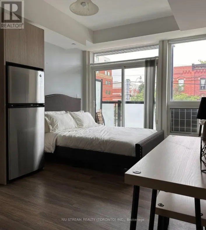 202 - 335 COLLEGE STREET, Toronto