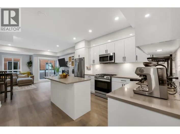 202 37842 THIRD AVENUE, Squamish