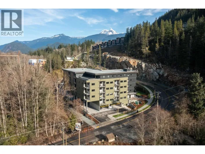 202 39180 FINCH PLACE, Squamish