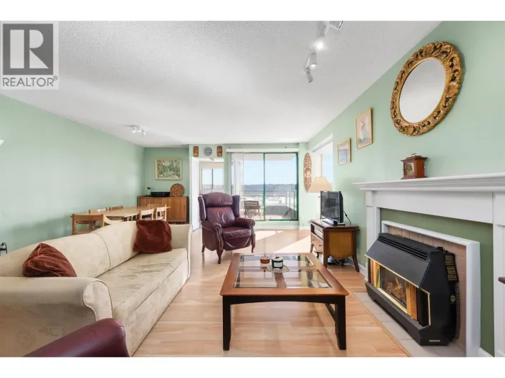 202 410 CARNARVON STREET, New Westminster