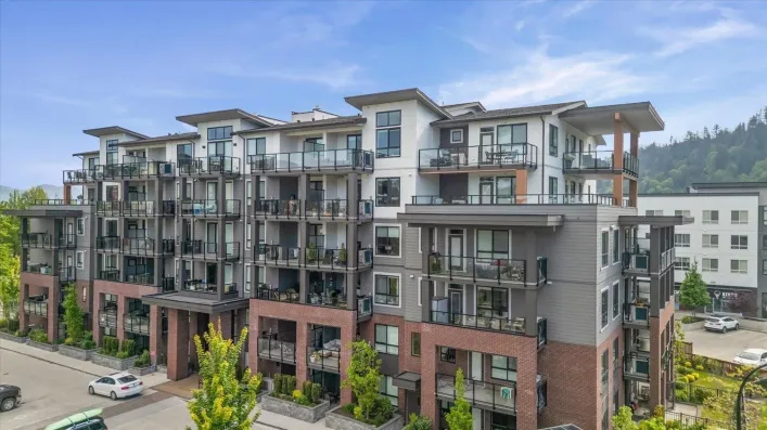 202 45511 CAMPUS DRIVE|Garrison Crossing, Chilliwack