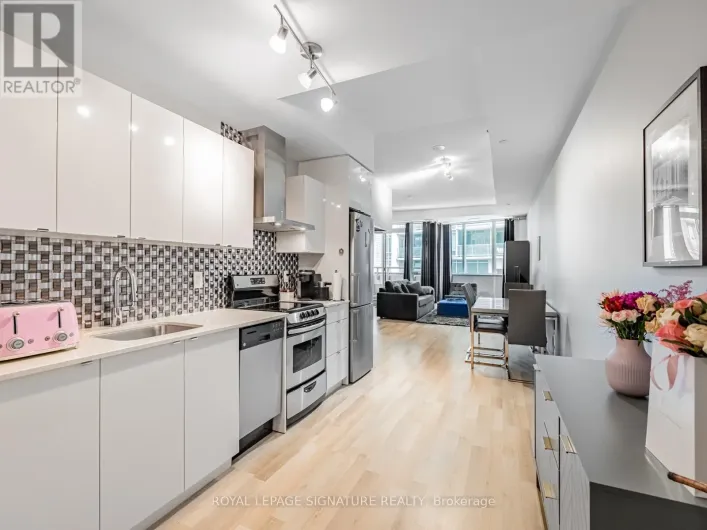 202 - 51 EAST LIBERTY STREET, Toronto
