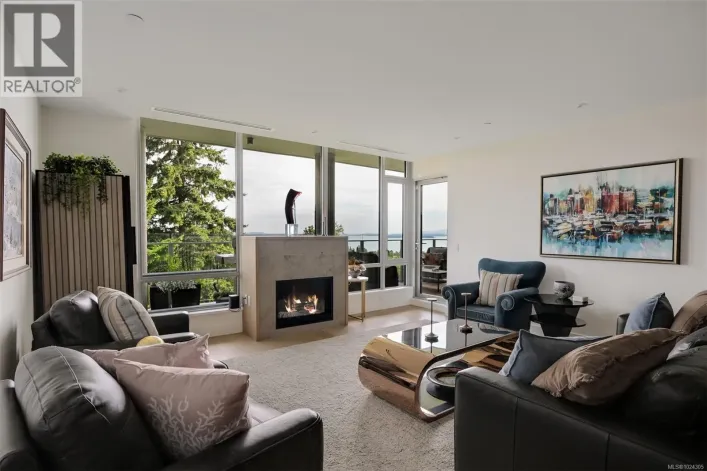 202 5388 Hill Rise Terr, Saanich