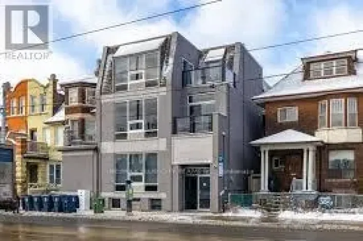 202 - 686 BATHURST STREET, Toronto