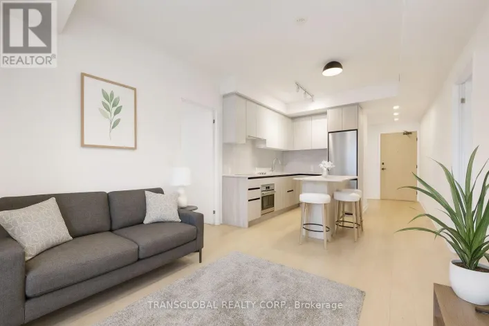 202 - 7950 BATHURST STREET, Vaughan