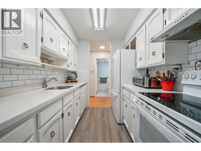 202 8770 LAUREL STREET, Vancouver