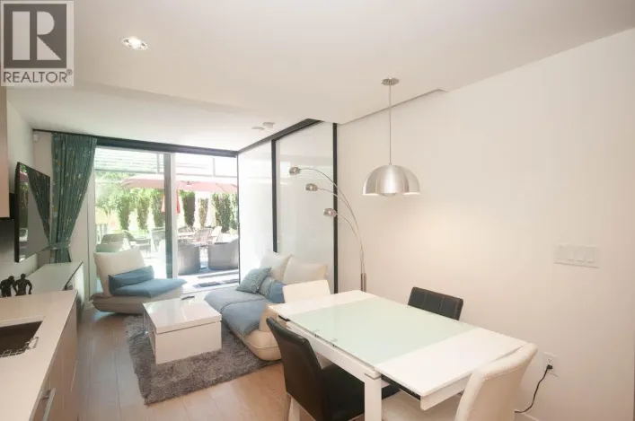 202 89 NELSON STREET, Vancouver