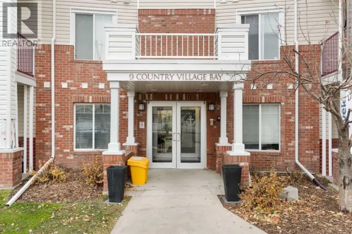 202, 9 Country Village Bay NE, Calgary