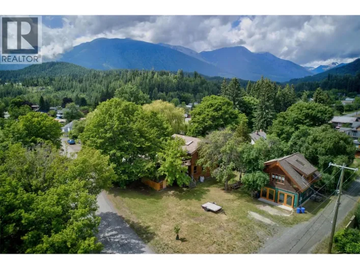 202 B Avenue, Kaslo