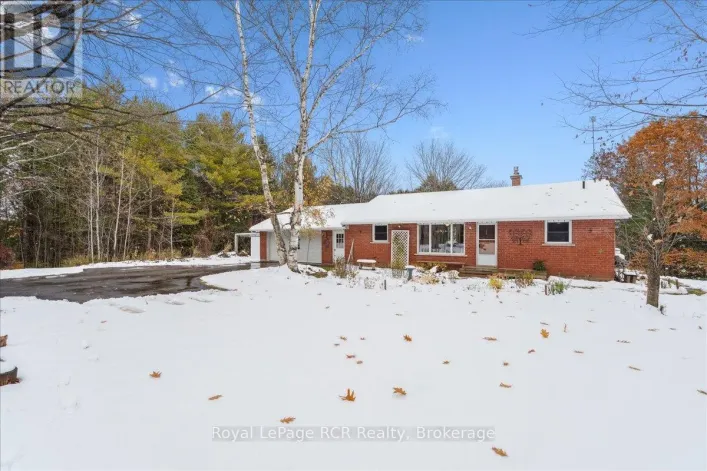 202 GORE CRESCENT, Chatsworth