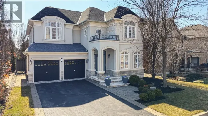 202 INNVILLE Crescent, Oakville