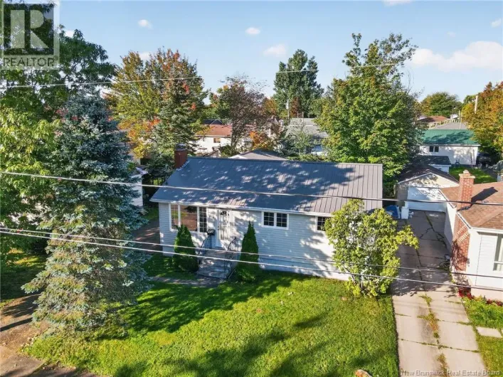 House for sale: 202 McKenzie Avenue, Moncton