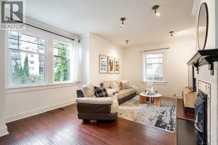 202 SEVENTH STREET, New Westminster