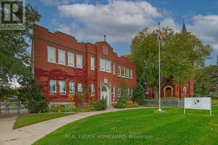 202 SIMCOE STREET N, Oshawa