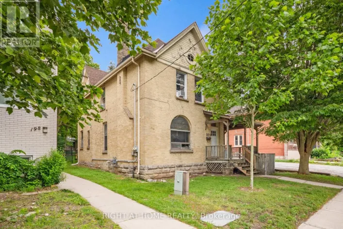 202 SYDENHAM STREET, London East