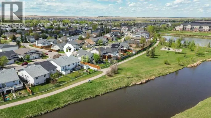 202 Willowbrook Close NW, Airdrie