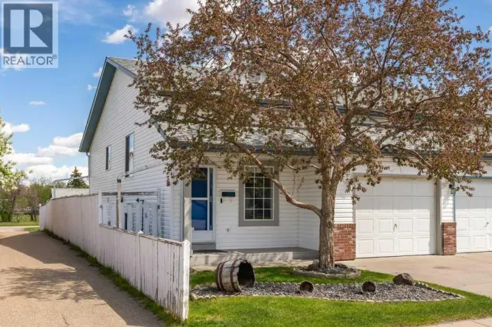 202 Willowbrook Close NW, Airdrie