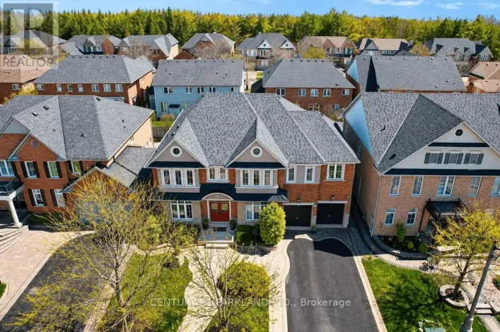 2020 SOLAR PLACE, Oshawa